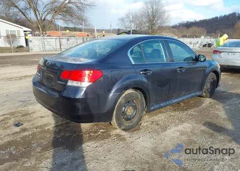 2011 Subaru Legacy 2.5I из США, поврежденный, VIN 4S3BMBA61B3252465